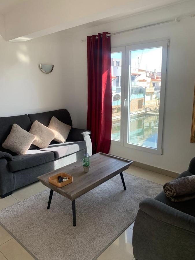 Waterside Apartment - Two Bedroom Empuriabrava Eksteriør billede