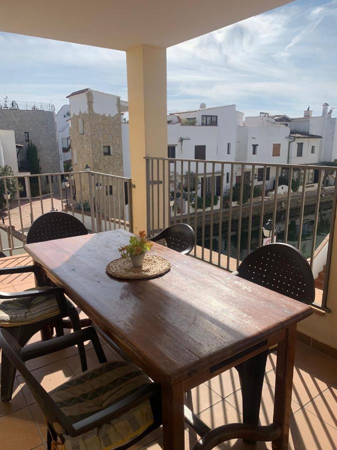 Waterside Apartment - Two Bedroom Empuriabrava Eksteriør billede