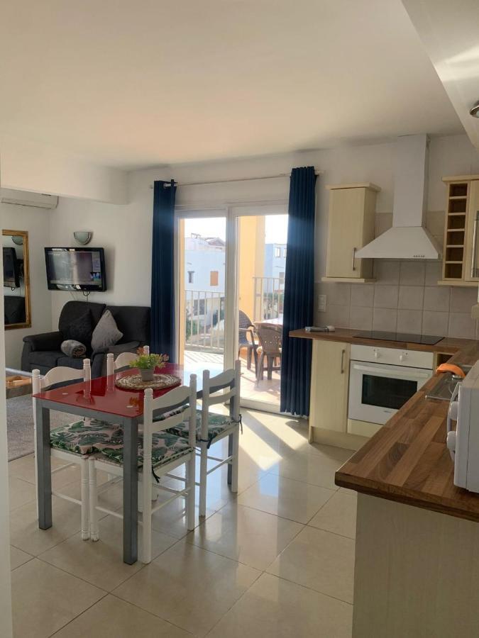 Waterside Apartment - Two Bedroom Empuriabrava Eksteriør billede