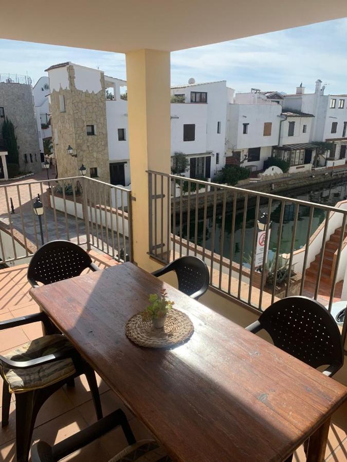 Waterside Apartment - Two Bedroom Empuriabrava Eksteriør billede