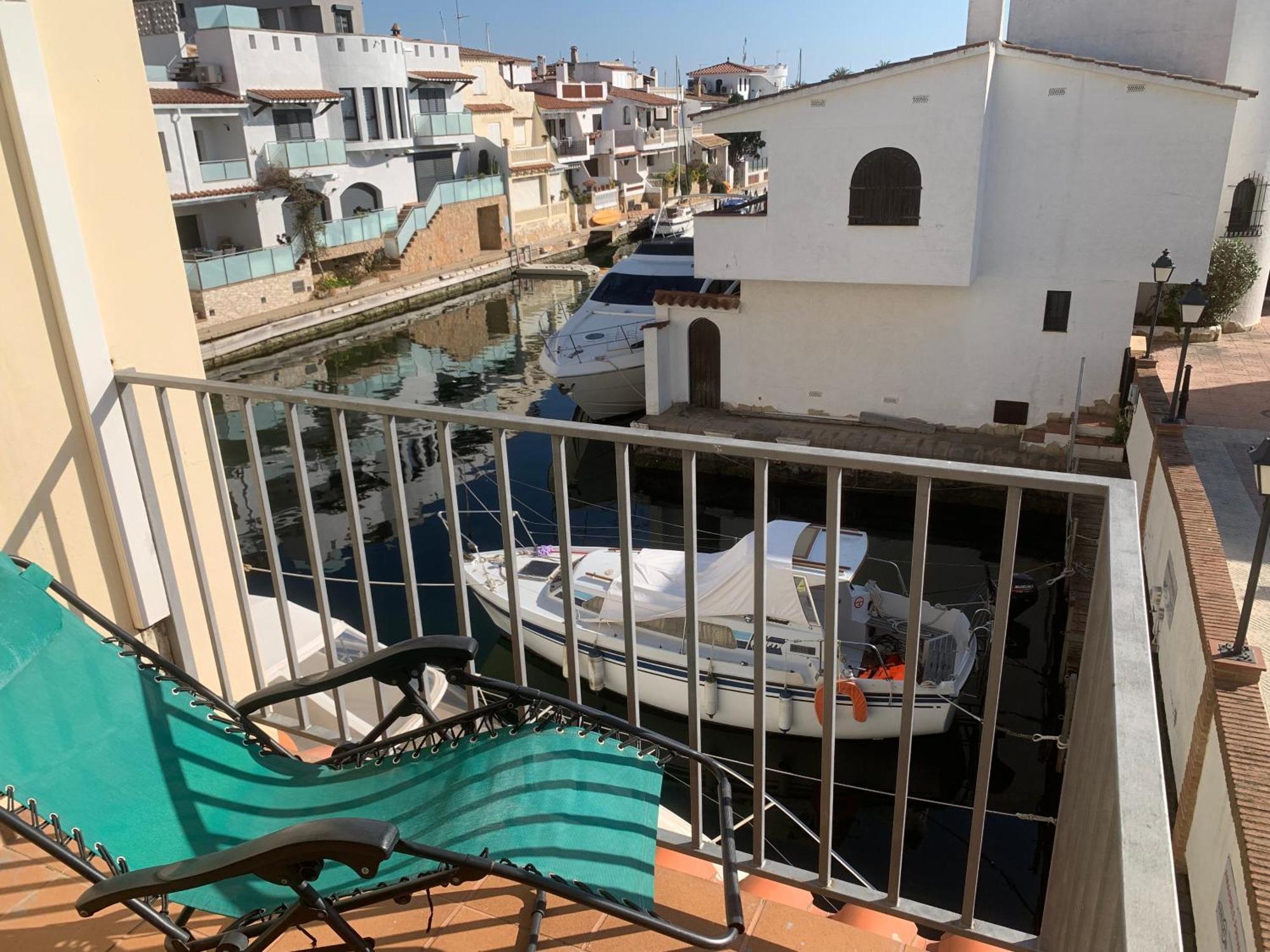 Waterside Apartment - Two Bedroom Empuriabrava Eksteriør billede
