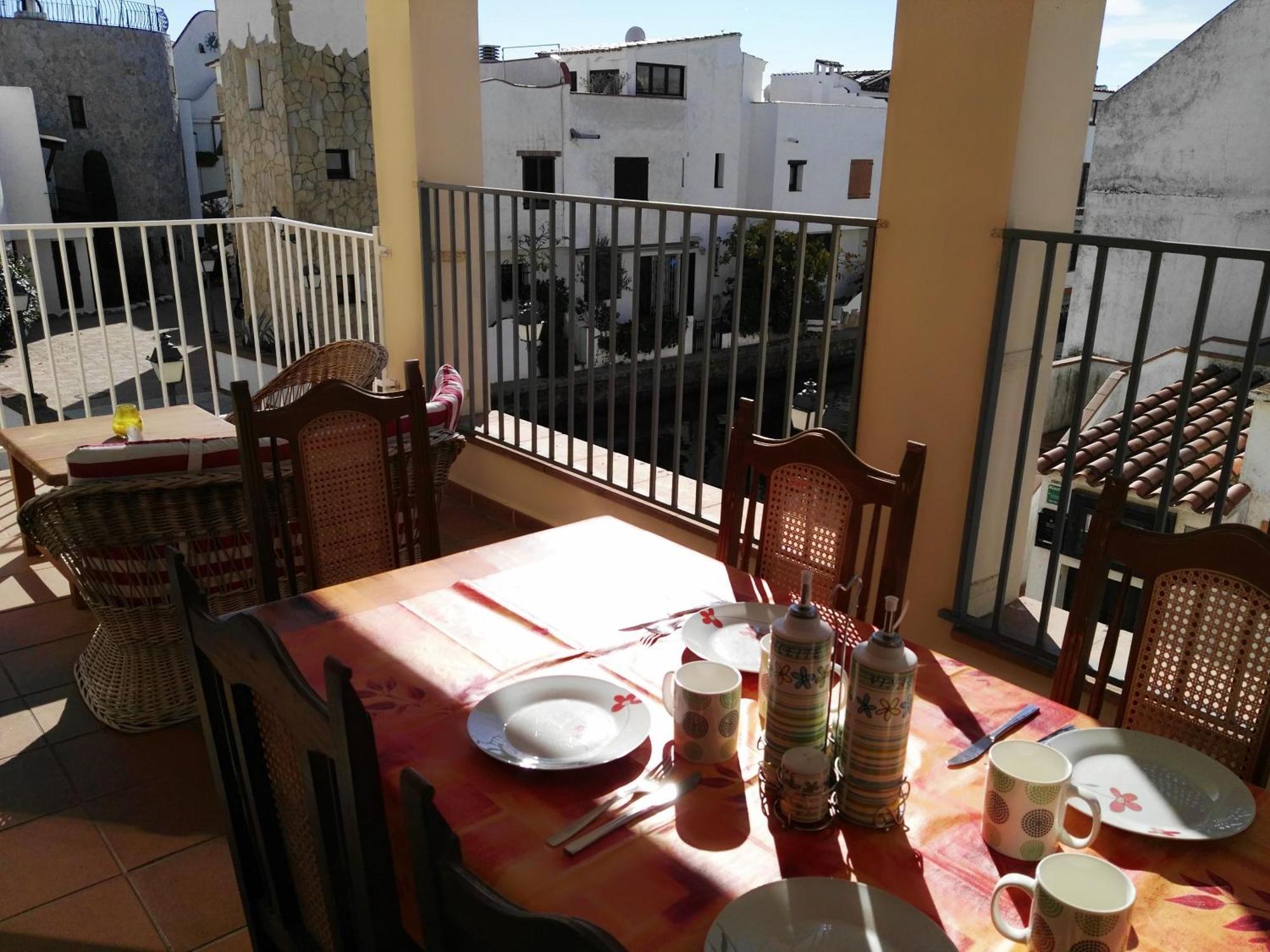 Waterside Apartment - Two Bedroom Empuriabrava Eksteriør billede